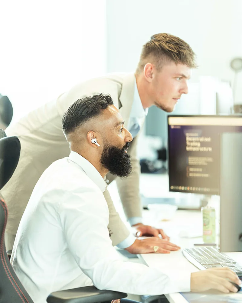 HODL analisten aan het werk